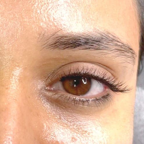 Classic Eyelash Extension Picture_edited_edited.jpg