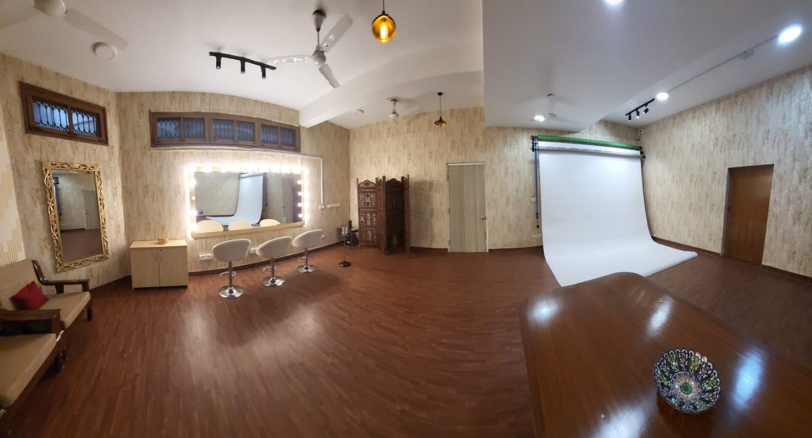 Photo Studio.jpeg