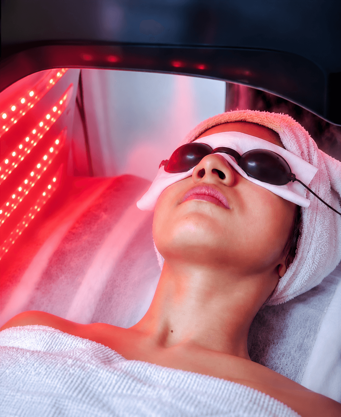 HydraFacial treatment at MG Makeovers, Gurgaon — client relaxing during LED light therapy