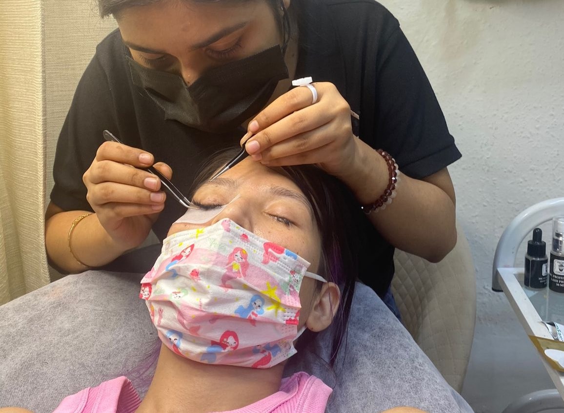 MG Makeover's Eyelash Extensions