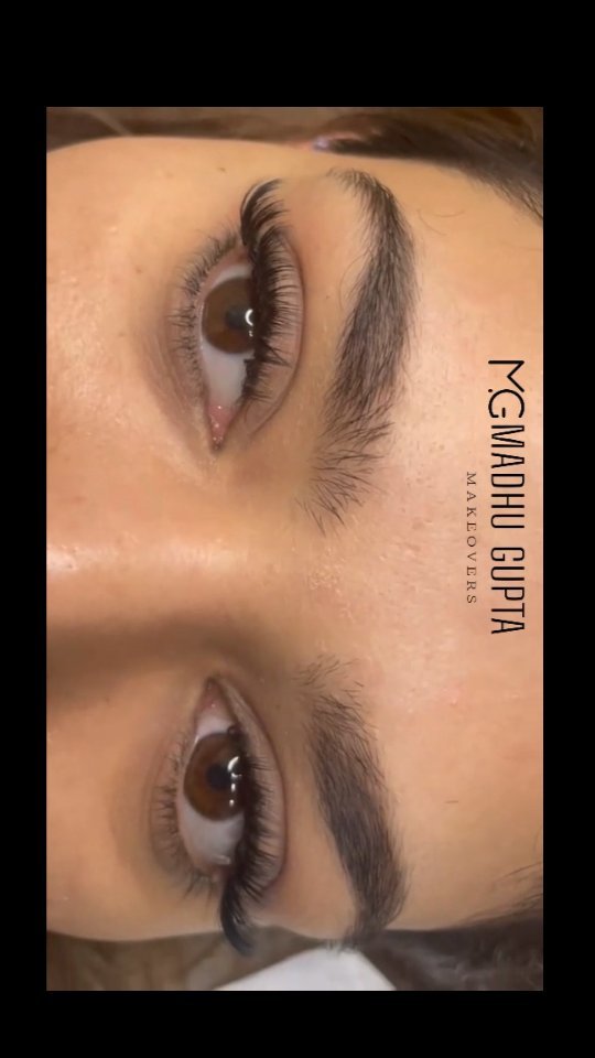 Hybrid eyelash extensions