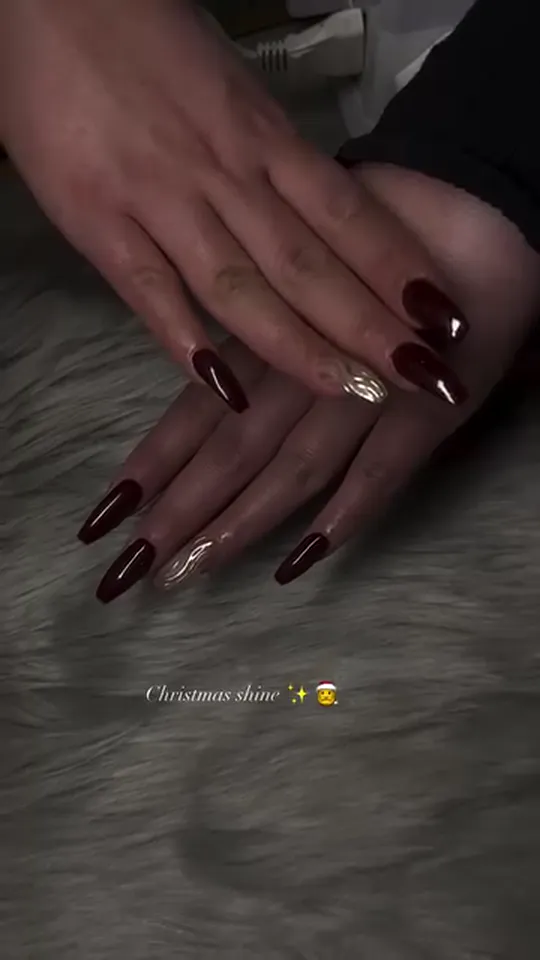 Christmas Shine Nails